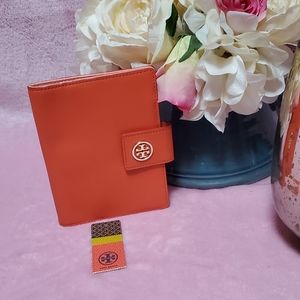 Tory burch passport holder